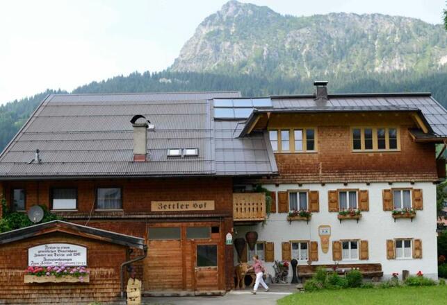 Aussenansicht im Sommer