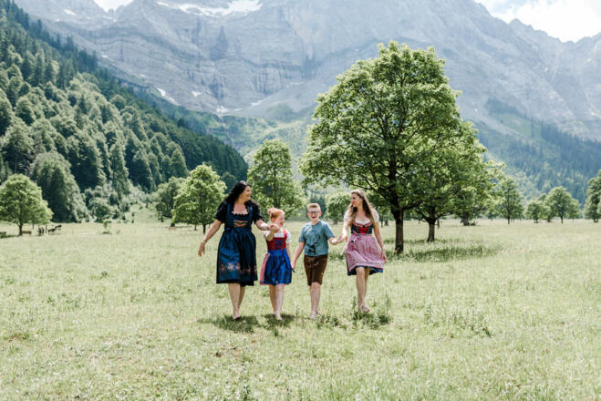 Die Gastgeberinnen des Alpengasthofes