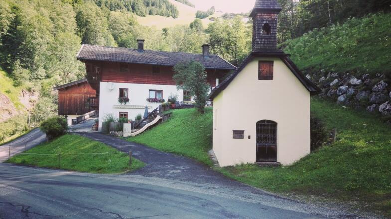 Mühlgrabenbauer mit Mühlgrabenkapelle