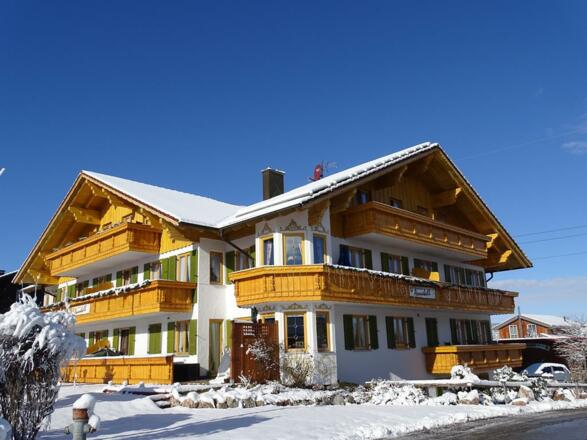 Winterbild vom Haus Annabell