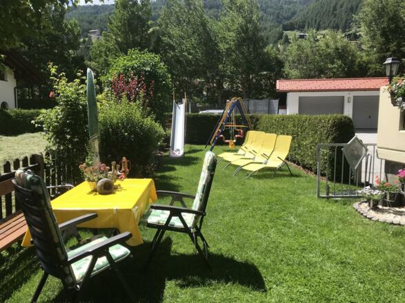 Liegewiese Kinderspielplatz