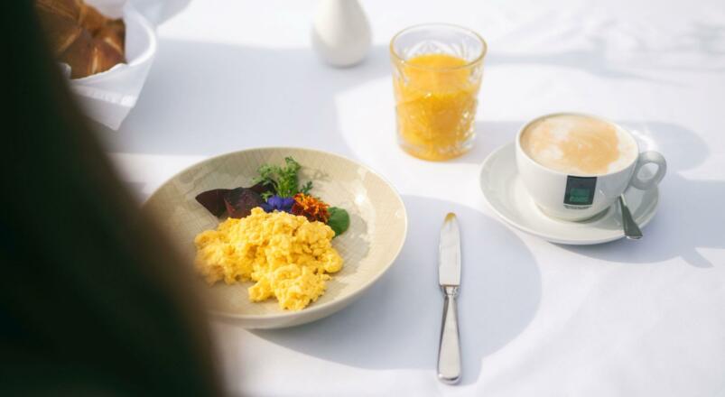 Frühstück auf der Terrasse