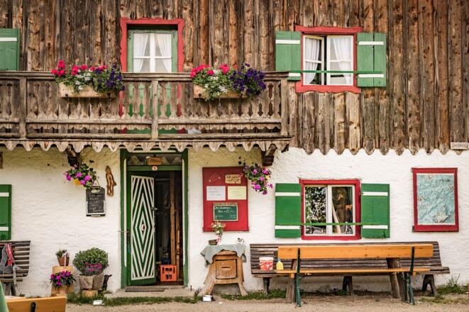 Gemütliche Einkehr in der Höllenbachalm