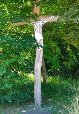 Sindlbach: Modernes Wegkreuz