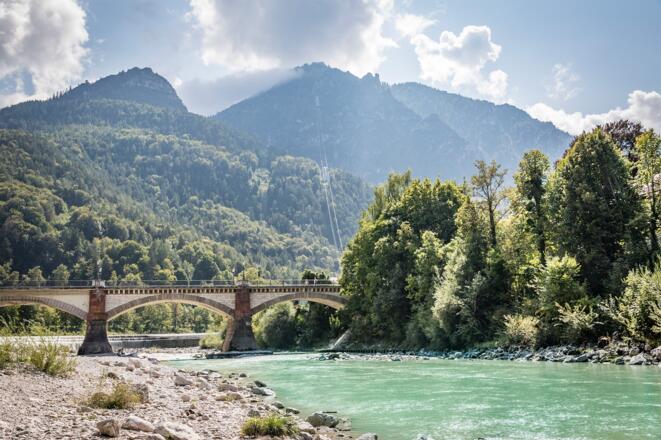 Saalach in Bad Reichenhall mit Blick auf Predigtstuhl
