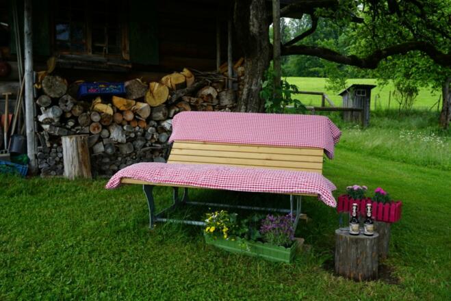 Unsere neue Gartenbank