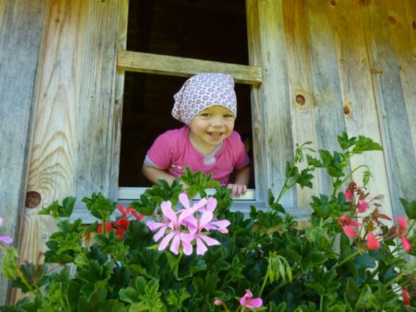 Blick aus dem Spielhaus