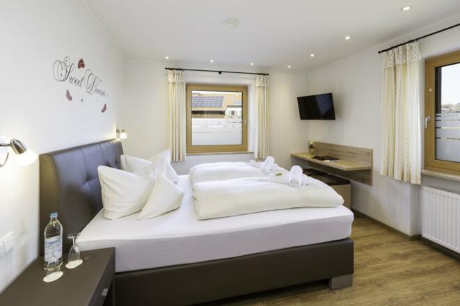 Standard-Doppelzimmer