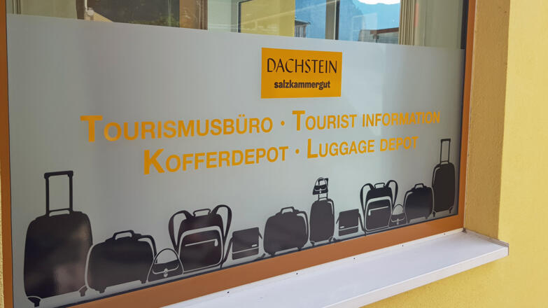 Kofferdepot und Tourismusbüro in Hallstatt