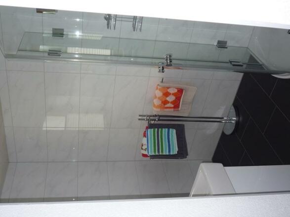 fewo2badmitfenstererdgeschoss2cv