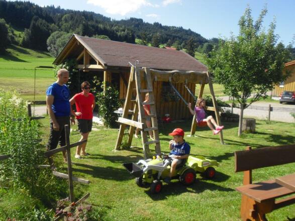 Spielplatz am Haus