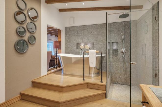 Badezimmer Luxus-Suite Silberdistel