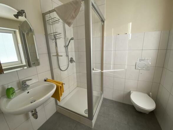 Bad von Nr. 1 und Nr. 4