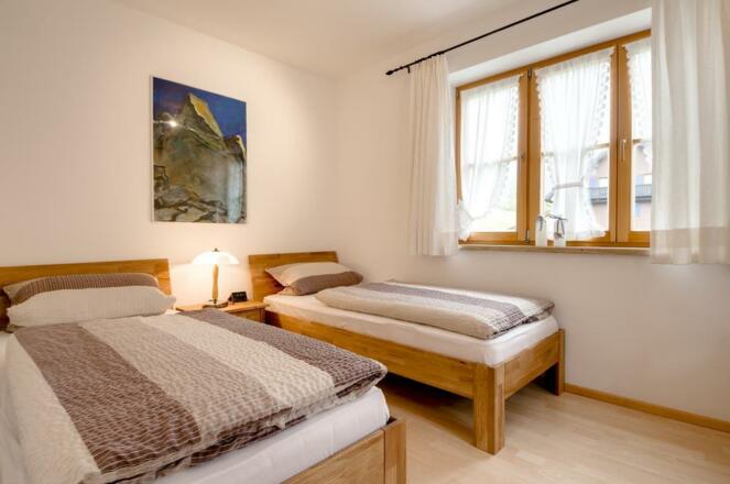 Schlafzimmer 2