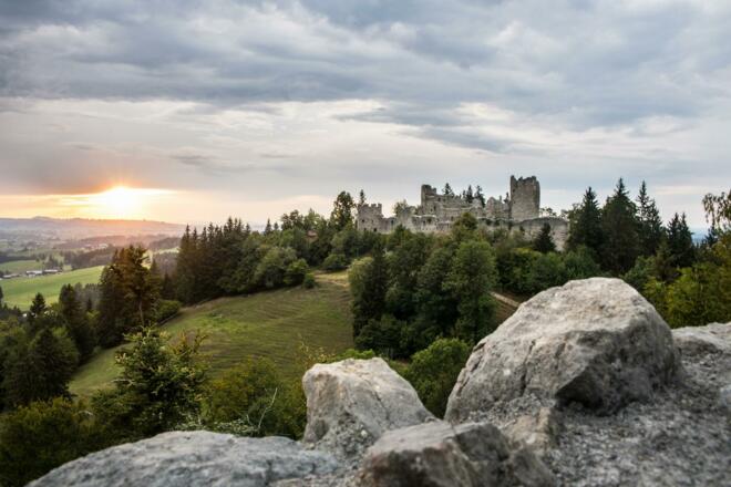 Sonnenuntergang Ruinen Frey- und Eisenberg, Zell
