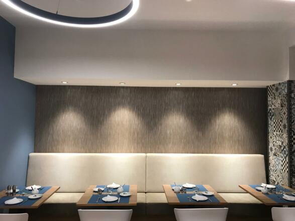 Frühstücksraum Seite