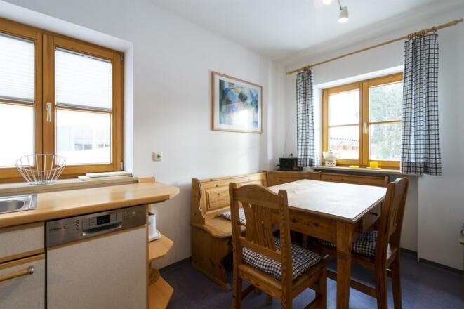 Ferienwohnung Zauberberg, Küche mit Essplatz