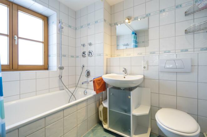 Ferienwohnung Wikasa, Bad 1