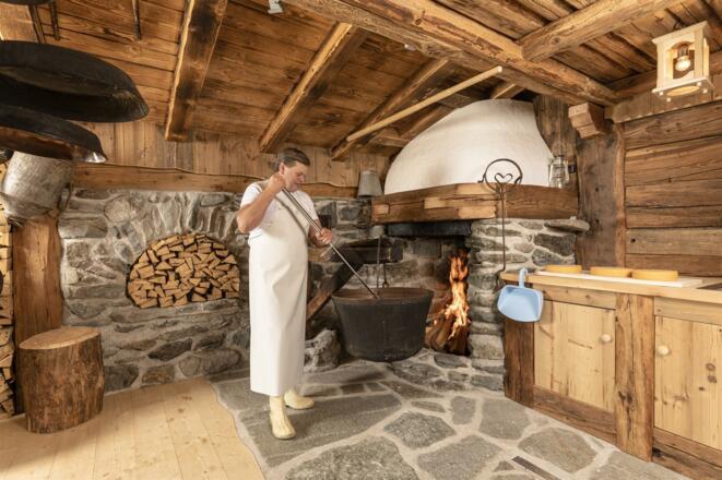 Alm-Ausschank zur Käsesennerin, Käseerzeugung