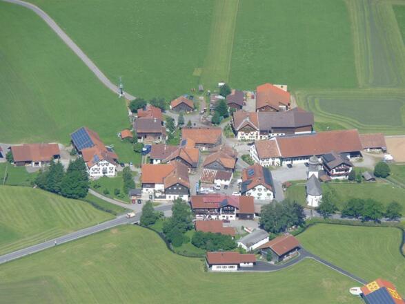 Unser Hof von der Weinberghöhe