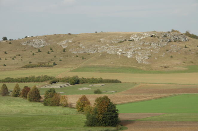 Blick auf den Riegelberg und römischen Gutshof