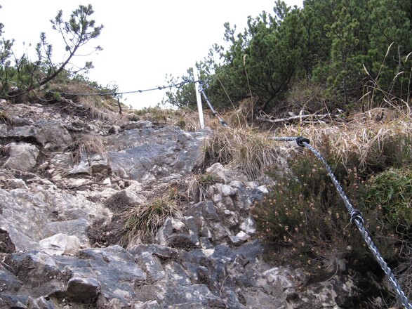 versicherter Übergang vom Haupt- zum Vordergipfel