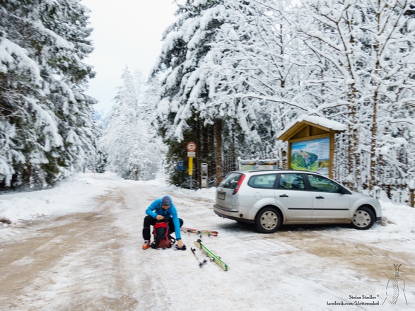 geräumter Wanderparkplatz in der Laubau beim Holzknechtmuseum