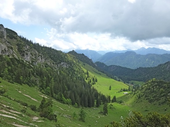 Blick vom Thoraukopf zur Thoraualm und Sonntagshorn