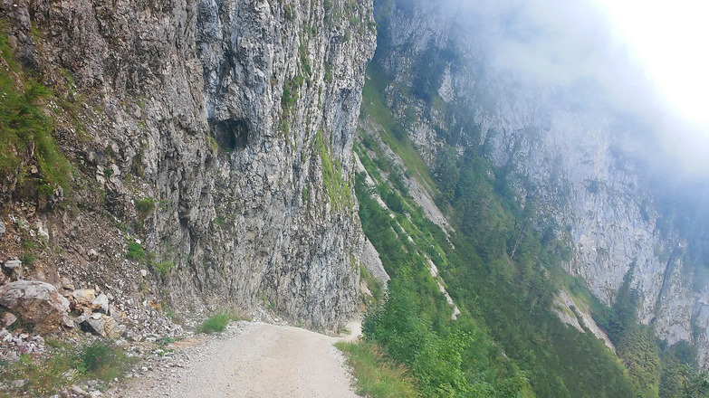 Abstieg nach Schmelz kurz vor Rossgassboden