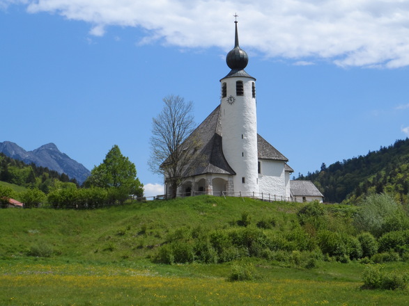 Kirche in Weißbach an der Alpenstraße