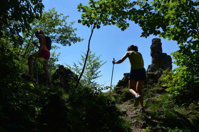 FS-Trailissimo ~ schmale Pfade in,an,durch Felsen in der Fränkischen Schweiz