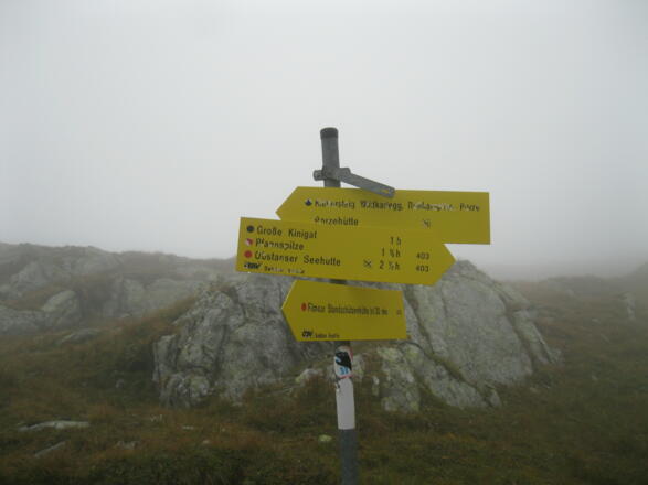 Südseitig an den Kinigats vorbei (in der BEV-Karte noch als Variante 03A gekennzeichnet)