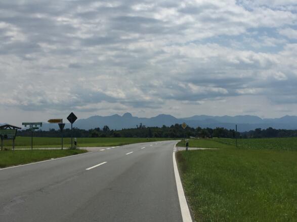 rechts nach Schmidhausen