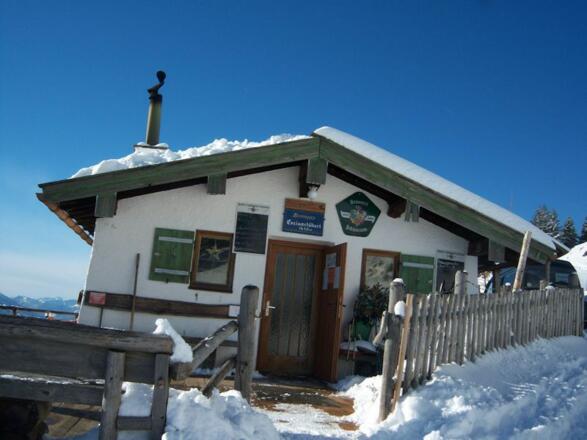 Winterliche Enzianhütte geöffnet