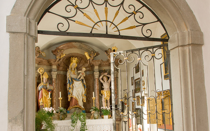Wallfahrtsmadonna in der Portalkapelle