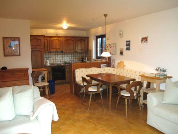 Wohnzimmer mit Essbereich