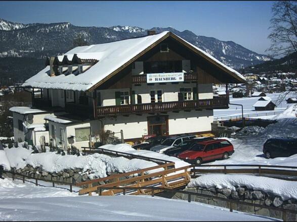 Skipiste-Brücke-Hotel