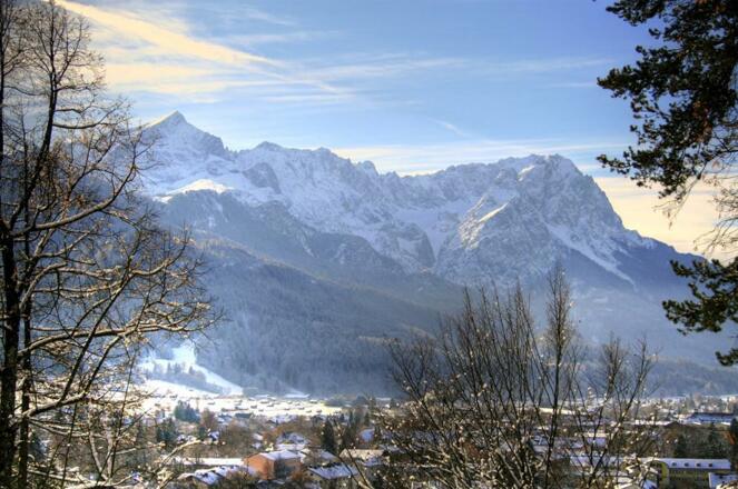 Zugspitze u. Alpspitze in Garmisch-Partenkirchen