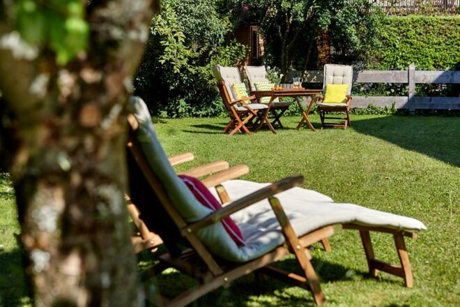 Garten mit Liegewiese (Bild 1)