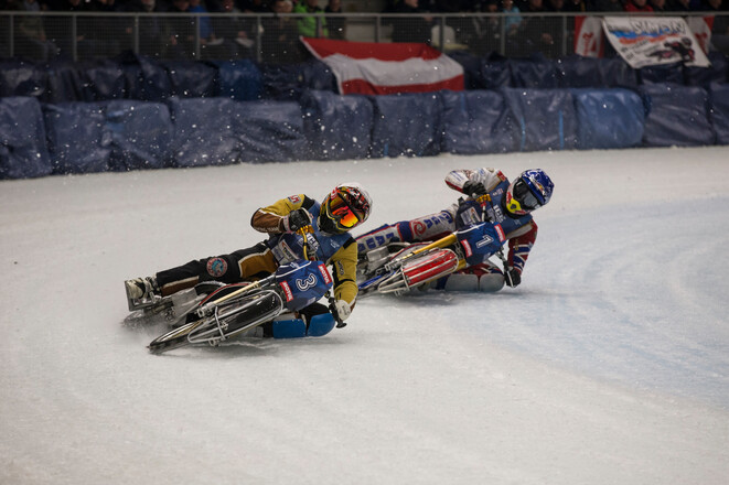 Max Aicher Arena: Eisspeedway