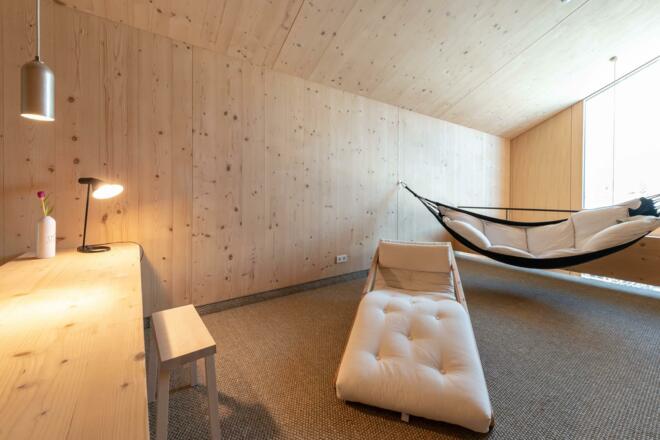 Galerie mit Hängematte Maisonettesuite