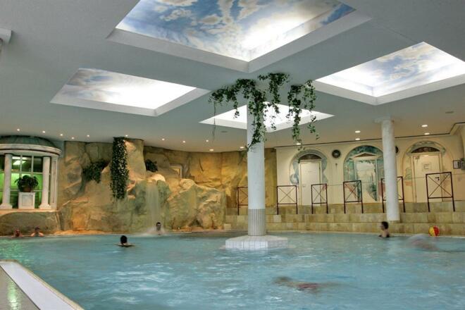 Schwimmbad / Wellness