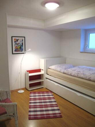 6. Schlafzimmer  (UG)