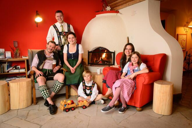 Fotos_HB_Familie_Kamin_2018