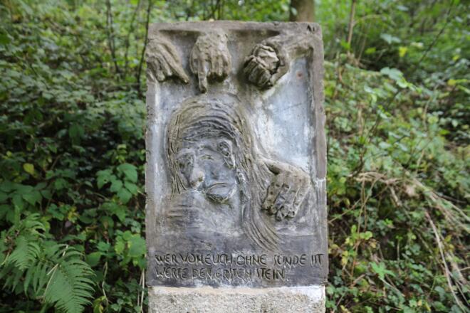 Wer von euch ohne Sünde ist, der werfe den ersten Stein