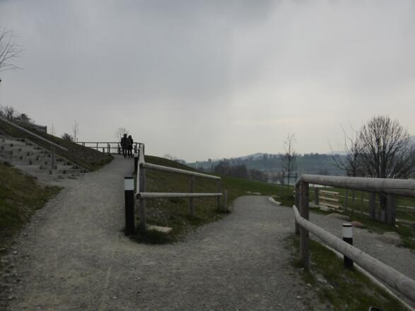 links 5 %, rechts 12 % Gefälle