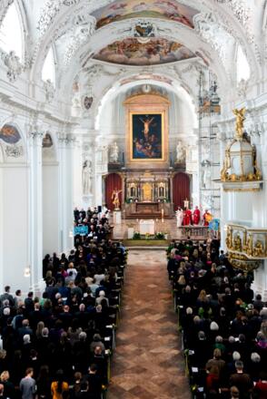 kirche_innen-gottesdienst