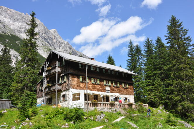 Die Reintalangerhütte - eine idylische Hütte an einem idylischen Fleckchen Erde