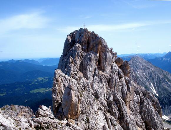 NO Gipfel 2606 m mit Kreuz