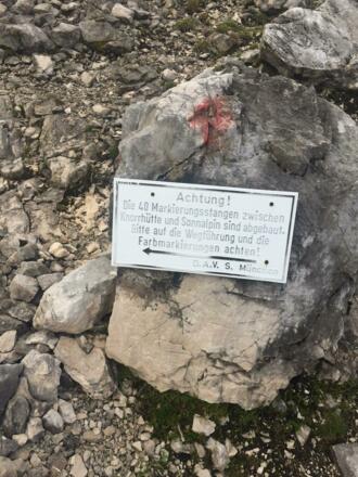 Hinweisschilder Aufstieg Zugspitze